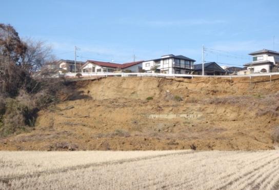 大規模盛土の崩落